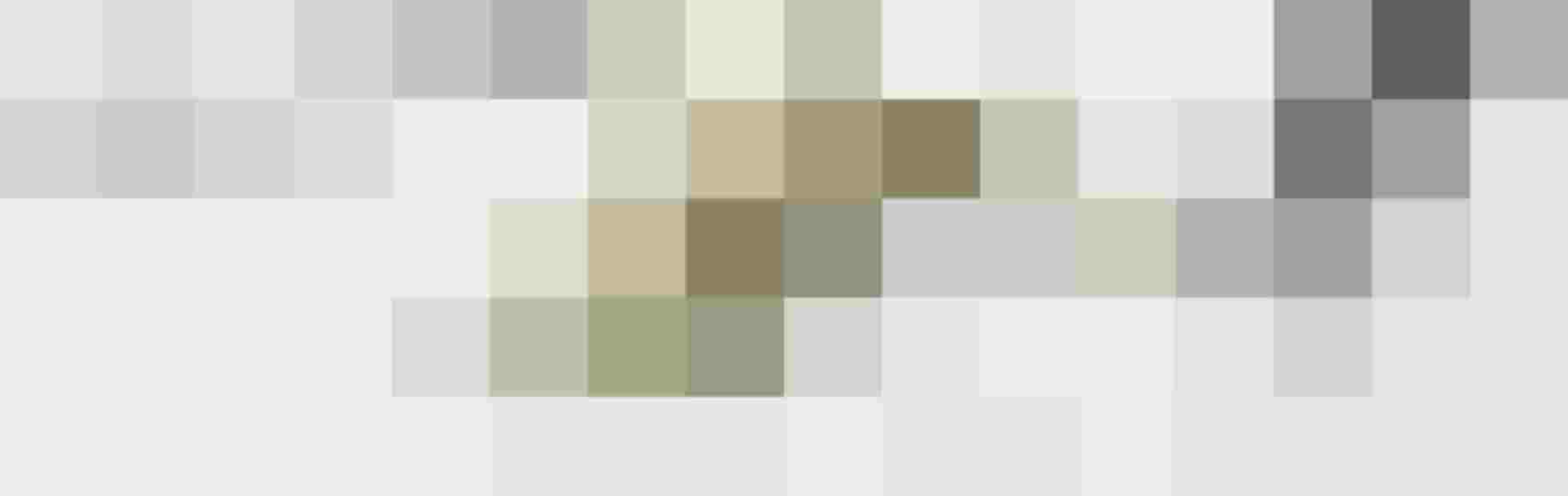 Schlüsselbund und Stift auf unterschriebenem Vertrag